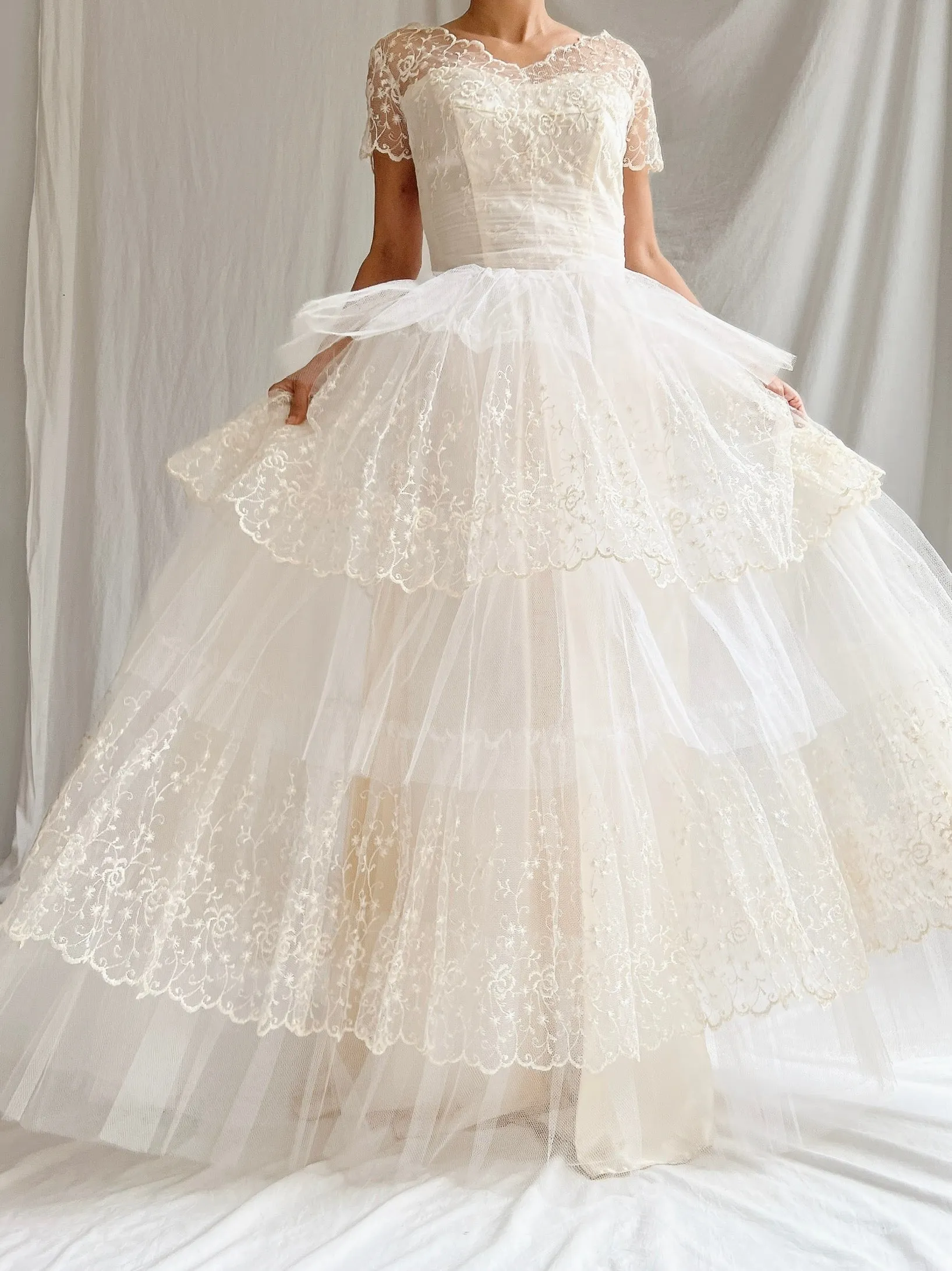 1950s Tulle and Embroidered Lace Gown - XXS/0
