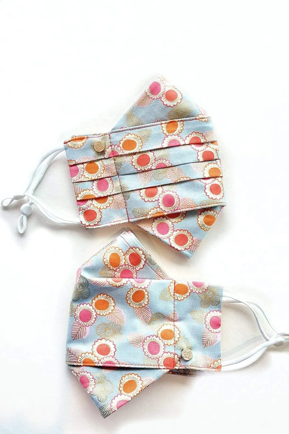 Bright Daisies (Box Pleated Mask with Filter Pocket)
