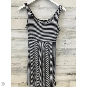 Dress Casual Short By Soprano In Black & White, Size: M