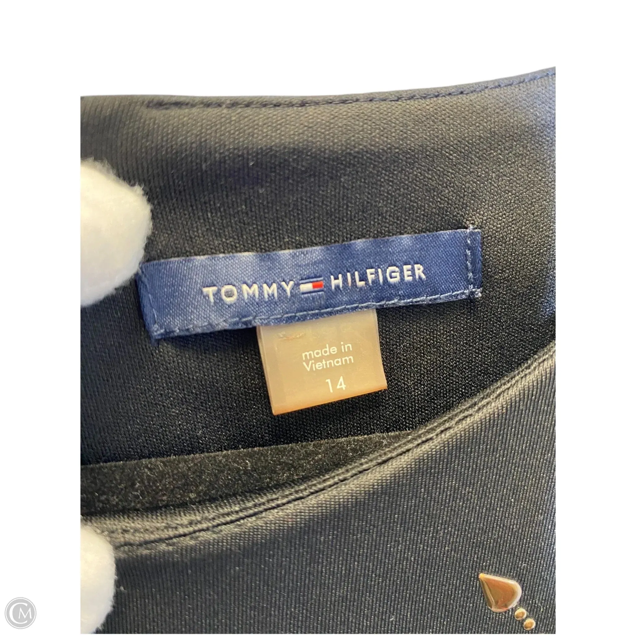 Dress Casual Short By Tommy Hilfiger In Black & Gold, Size: L