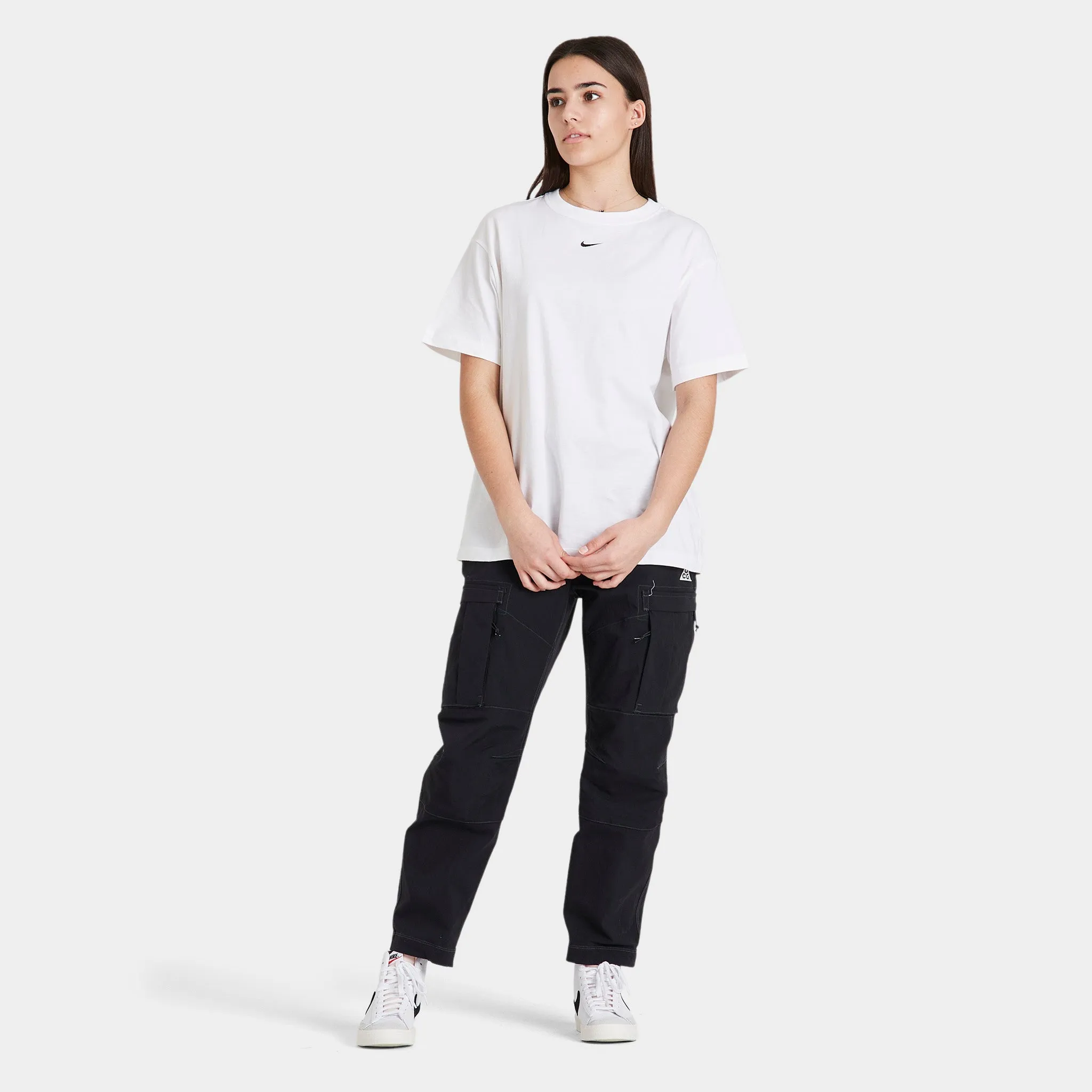 Nike Women's Sportswear Essential Oversized T-shirt White / Black