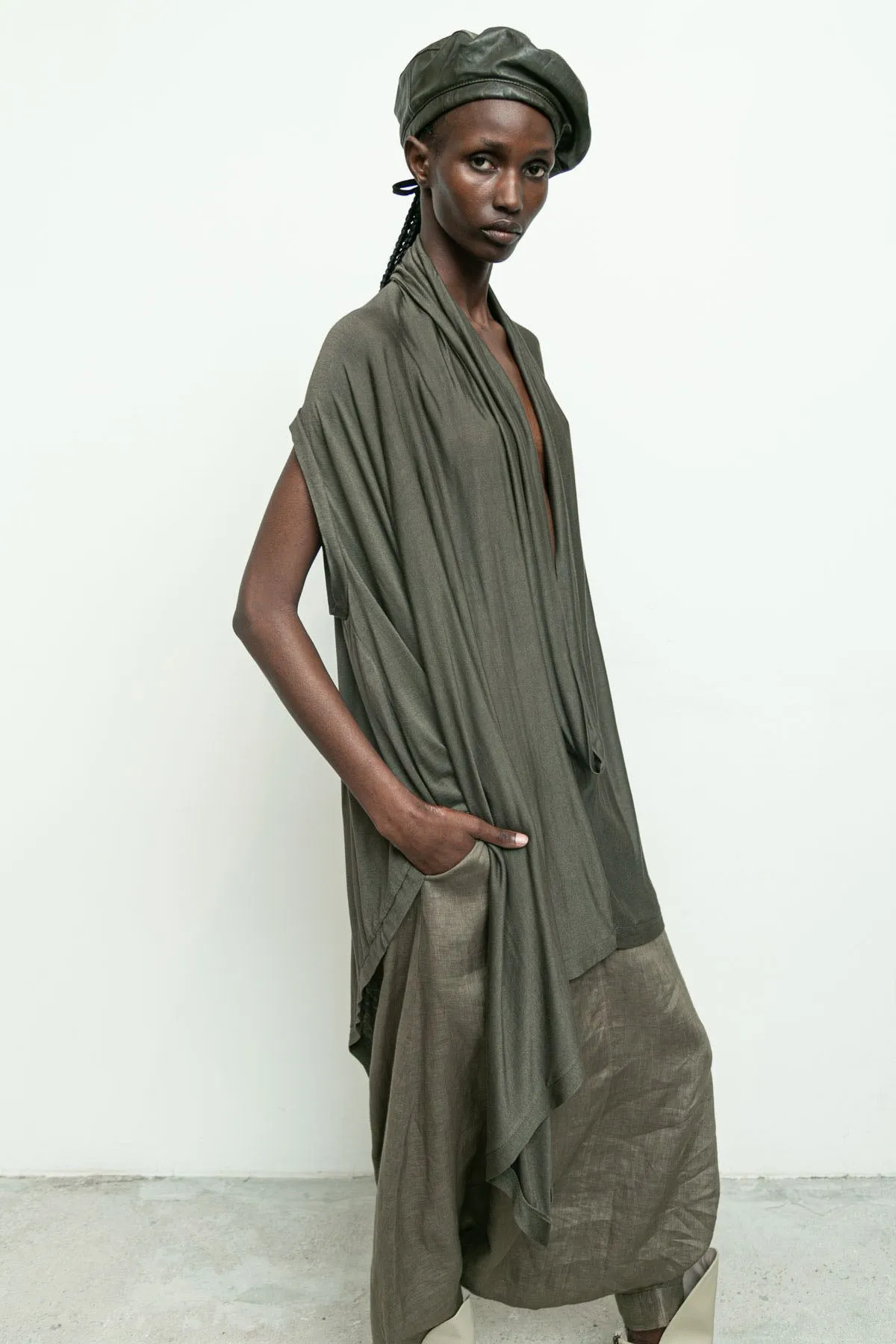 Serius Sleeveless