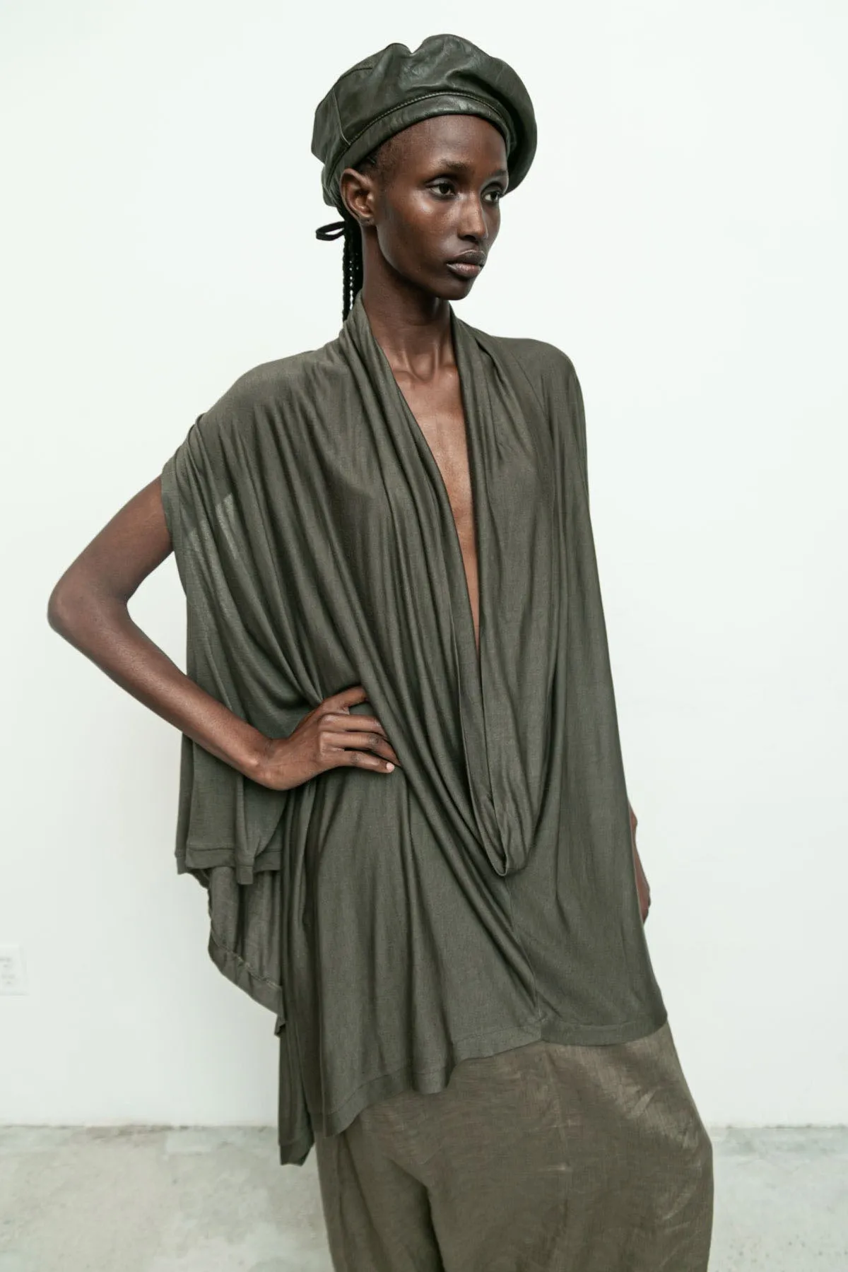 Serius Sleeveless