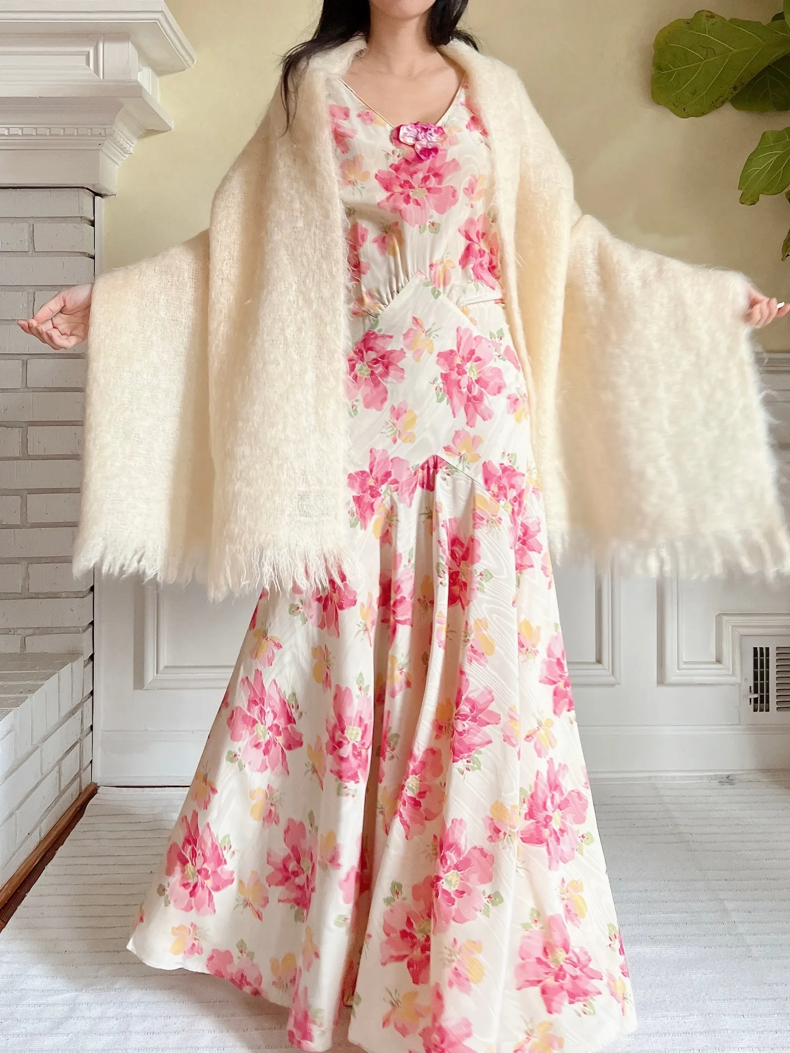 Vintage Ivory Mohair Wrap - OSFM