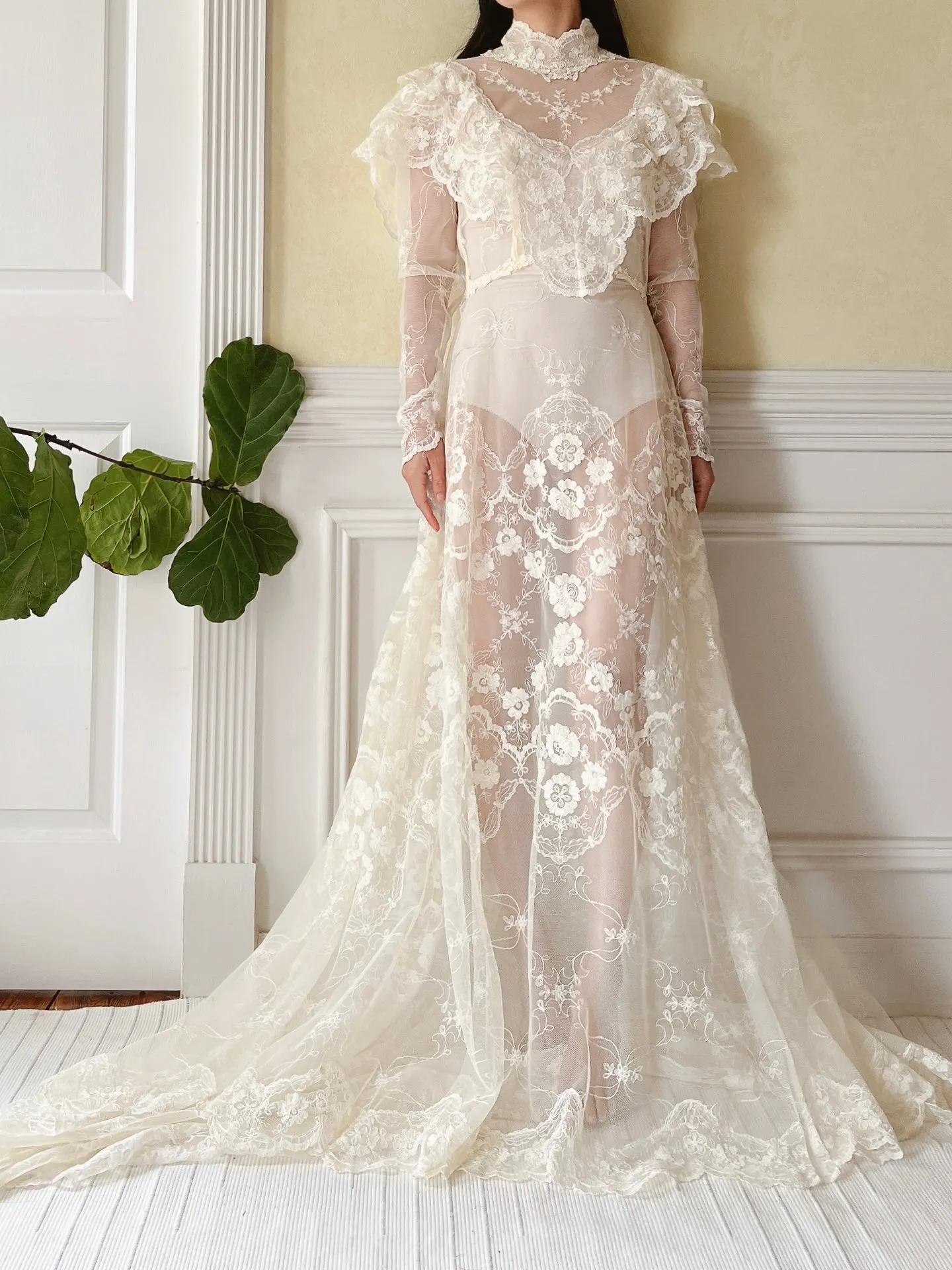 Vintage Needle Embroidery Gown - S